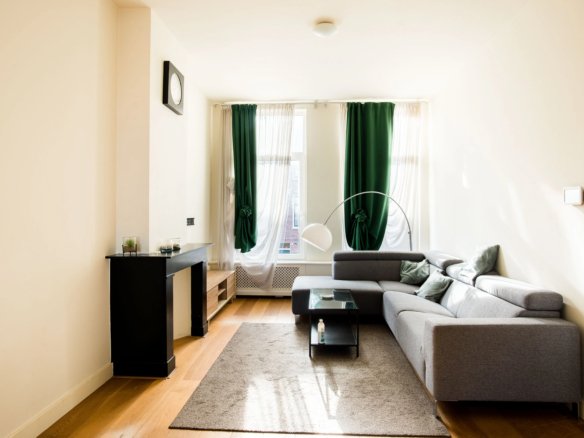 Woning aan de Goudenregenstraat te Den Haag