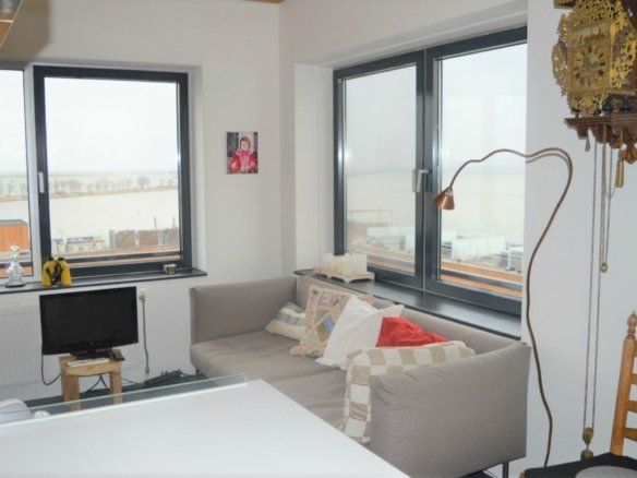Woning aan de Galjootstraat te Amsterdam