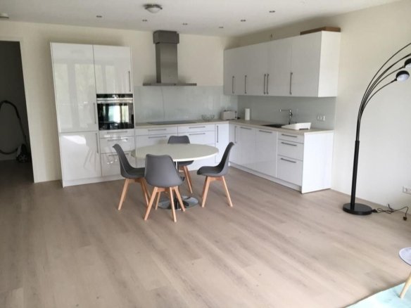 Woning aan de Suze Groeneweglaan te Amstelveen
