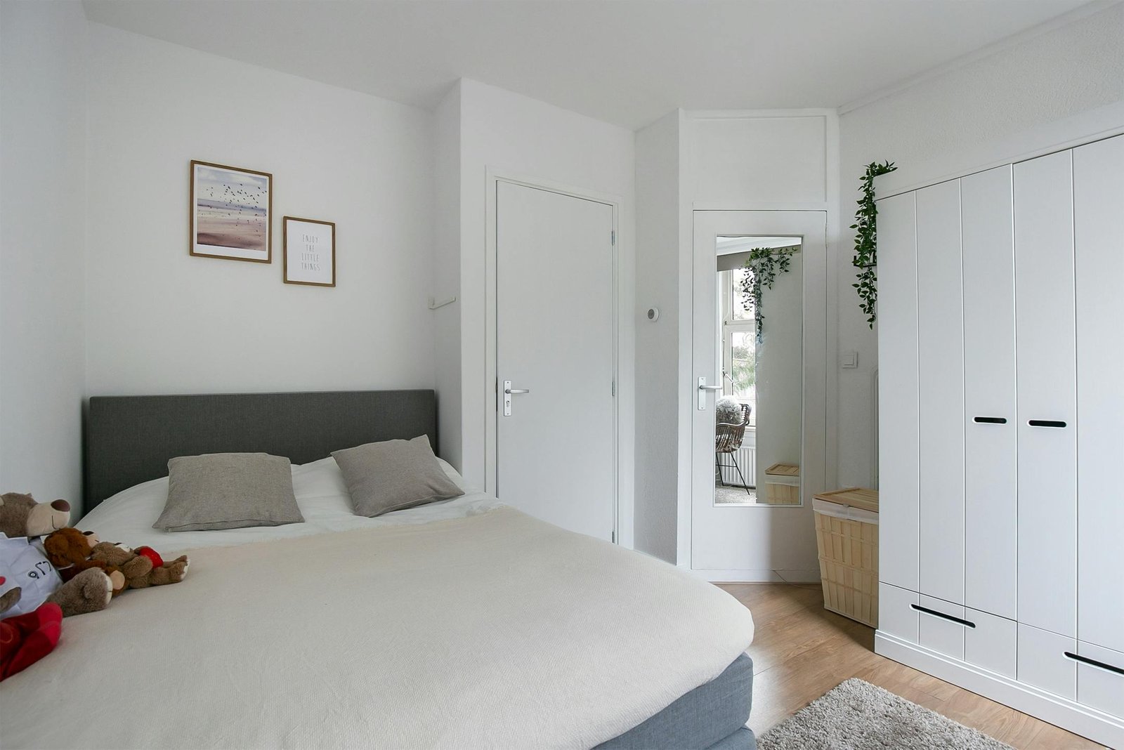 674dfabf-9a51-4d44-a246-f585442a9269 Kamer in Rotterdam