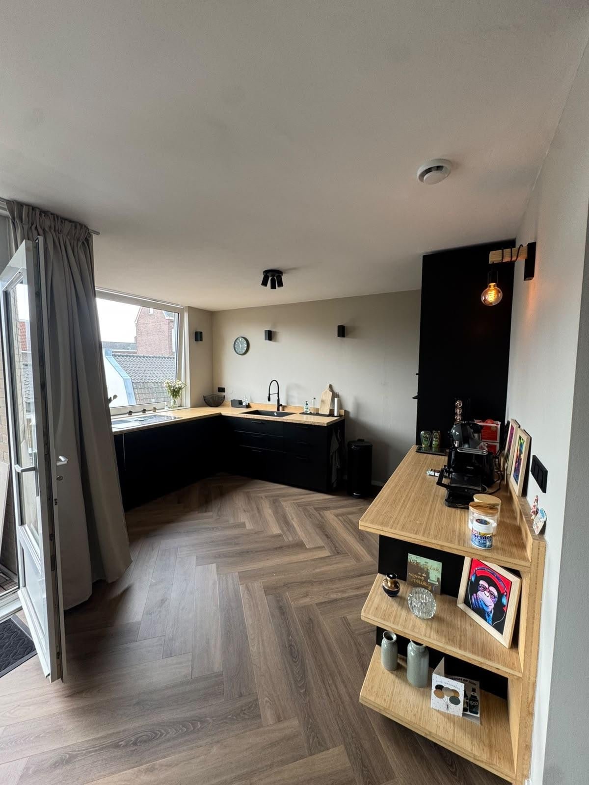 6b39a09d-2473-5ef8-871c-c68e6f384542 Bussumerstraat, 1211BL Hilversum