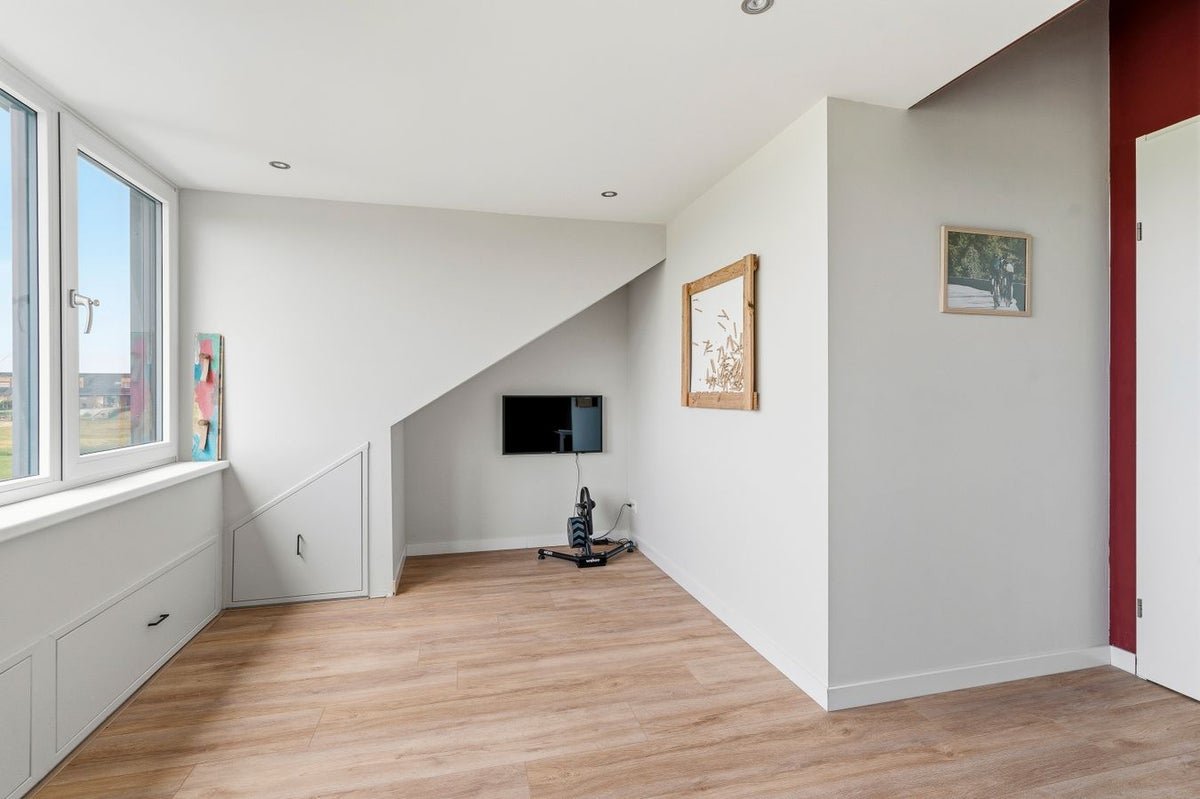 6b5d7328-fde1-52a5-8292-7fb280997094 huis