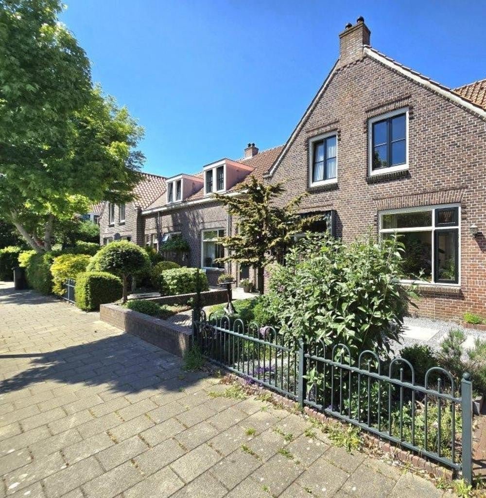 6d74860ce49094ad8ea03c7942e36e4d huis