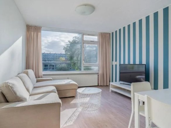 Woning aan de Kerkwervesingel te Rotterdam