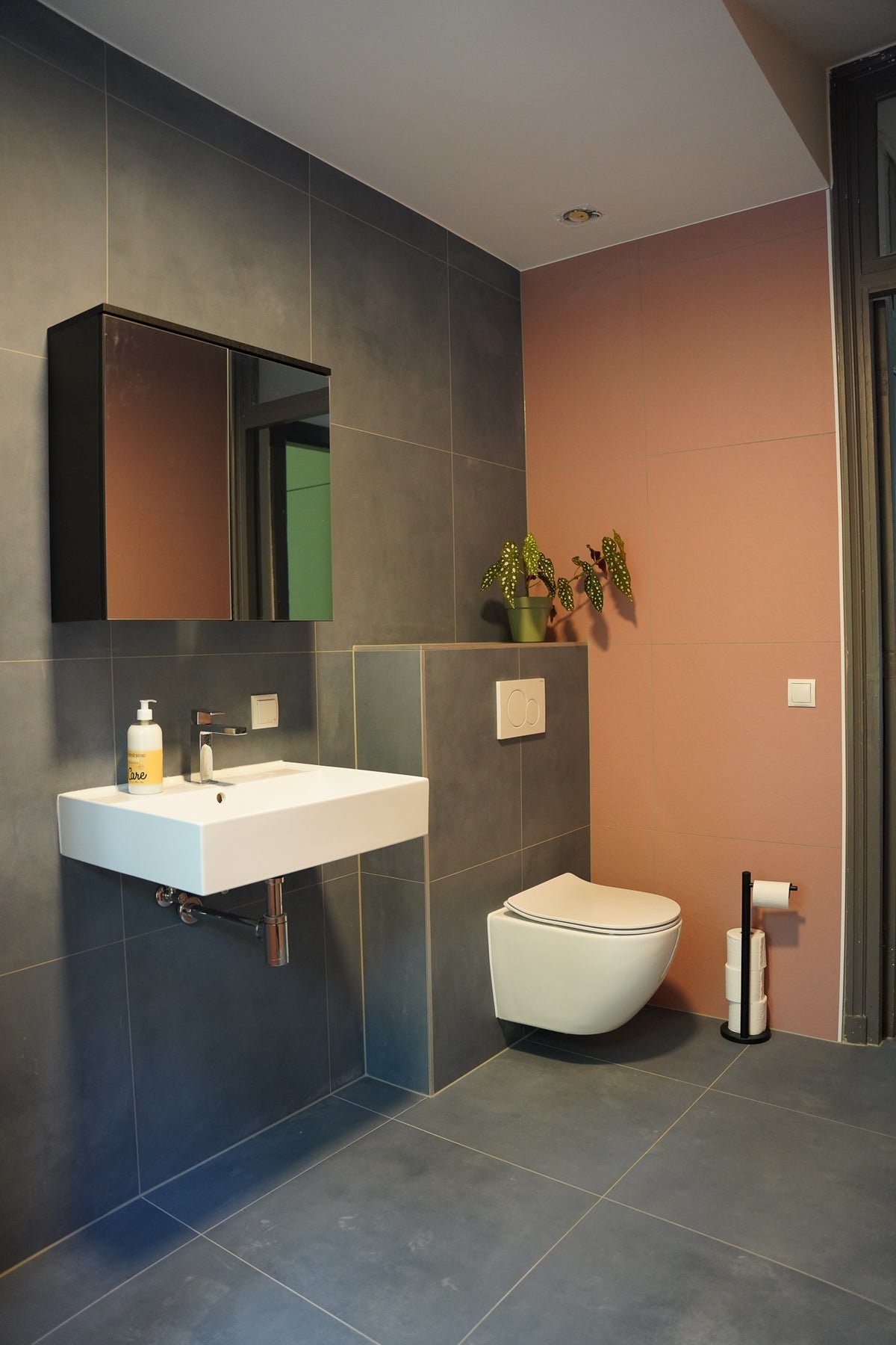6fa2a1d2-ee6c-5b11-89fb-3e9c11711c47 Graaf Florisstraat, 3021CA Rotterdam