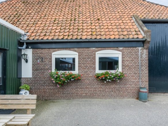 Overtoom, 1551PG Westzaan