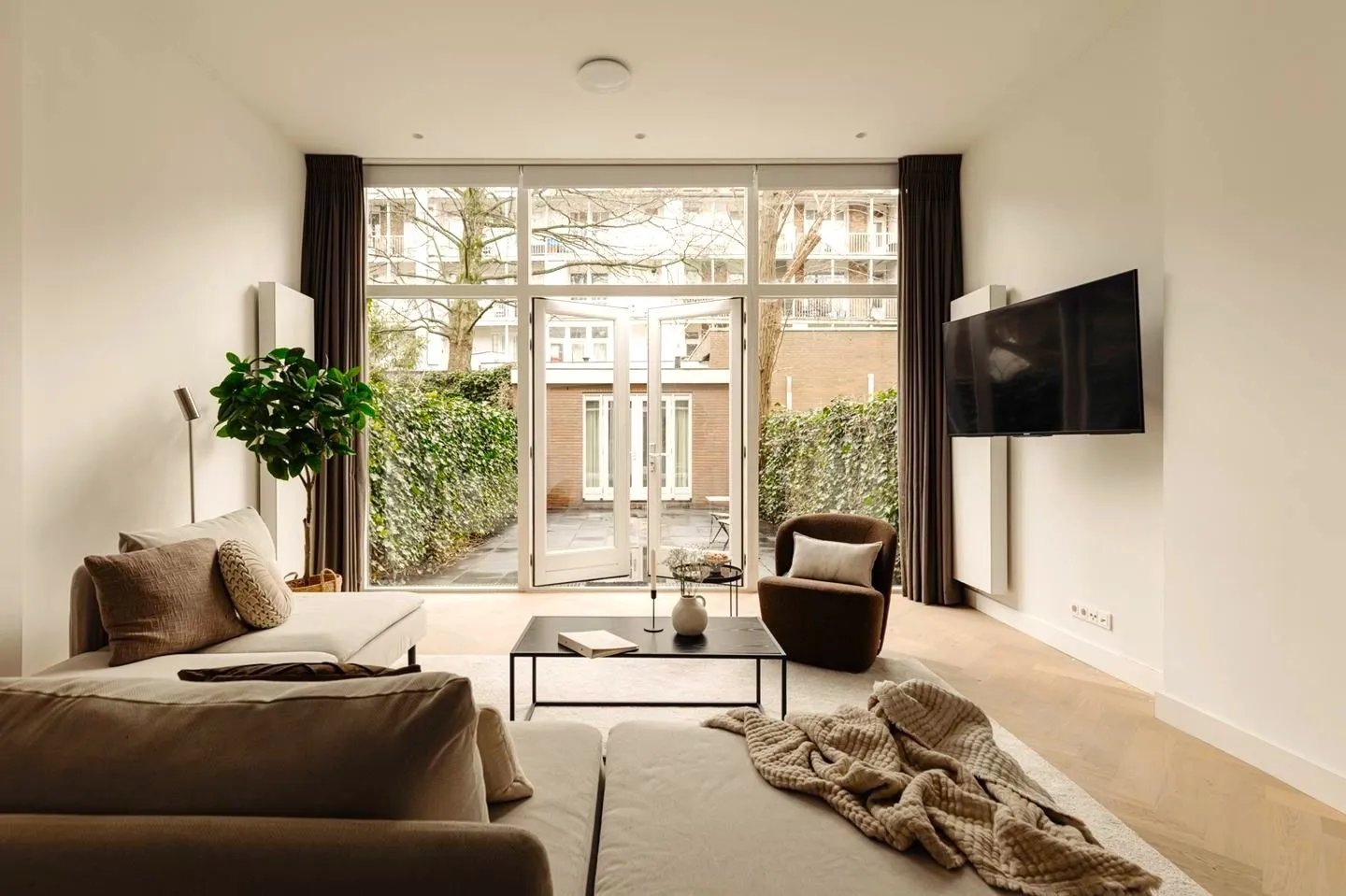 7499d80e-8778-47d7-84fc-5c0a02812ecd Woning aan de Eerste Jan van der Heijdenstraat te Amsterdam