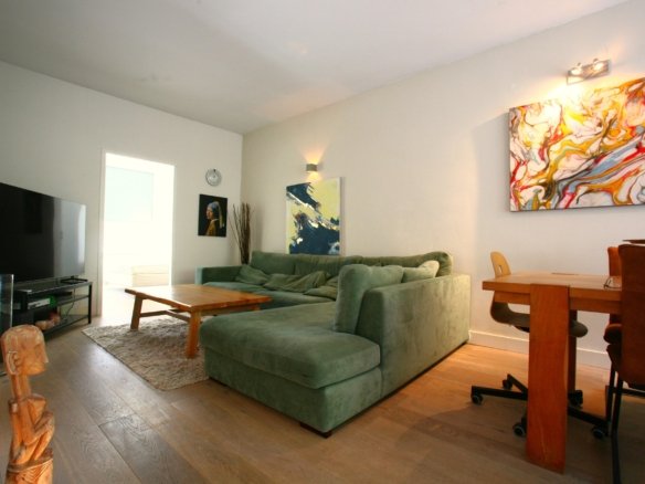 Woning aan de De Moucheronstraat te Den Haag