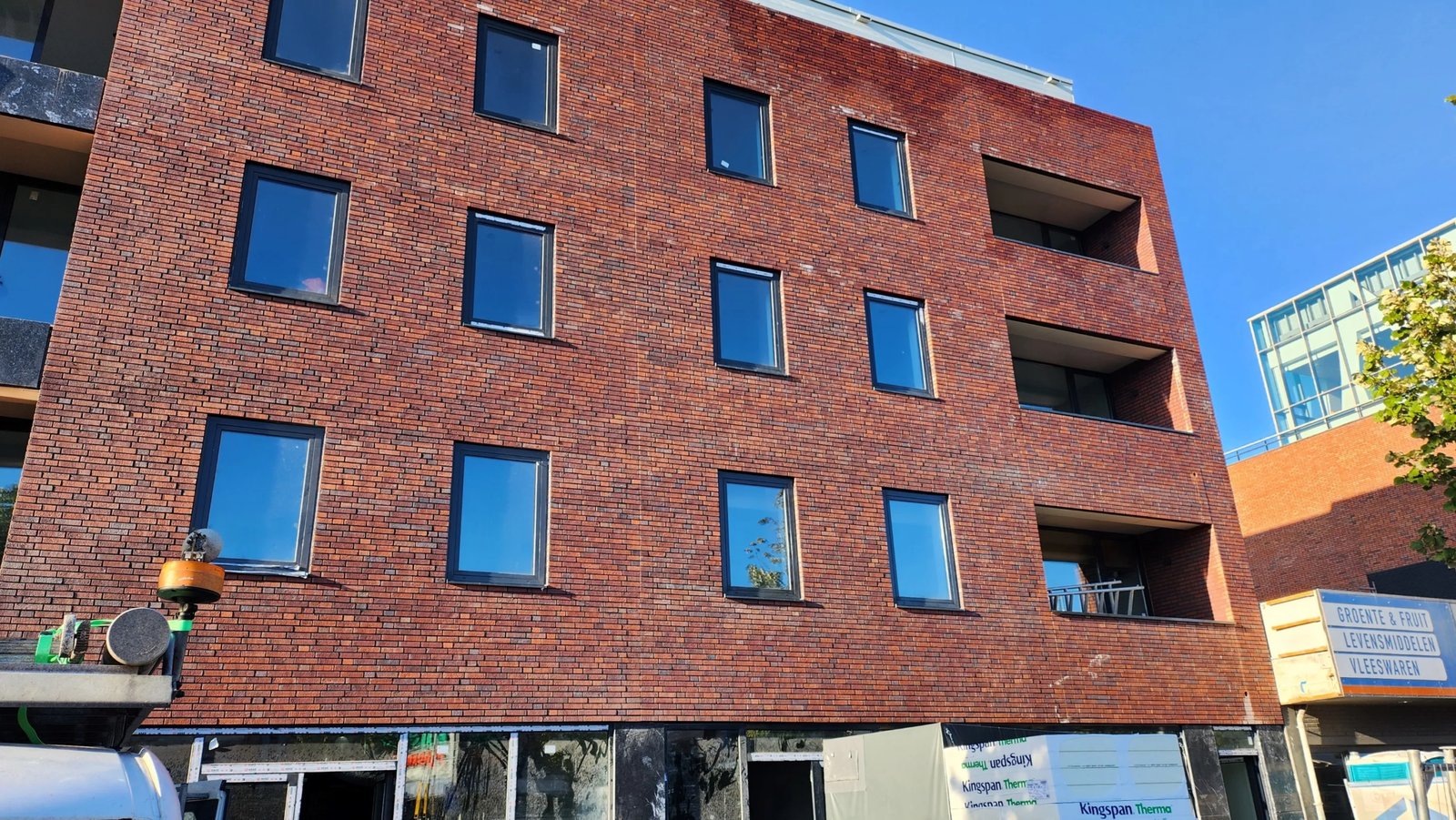 7b8f5c8d-cc25-472f-a550-9b9c17190476 Woning aan de Kruisweg te Hoofddorp