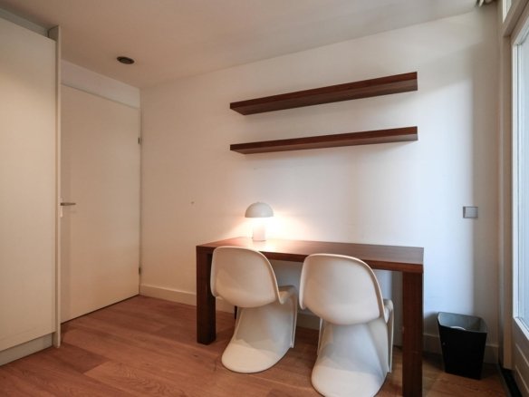 Valkenburgerstraat, 1011NC Amsterdam