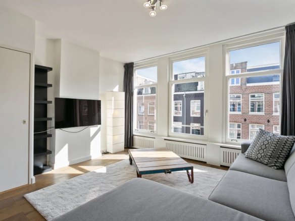 Woning aan de van Hogendorpstraat te Amsterdam