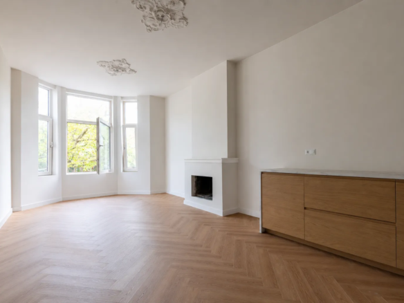 Woning aan de Mathenesserlaan te Rotterdam
