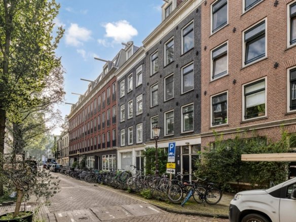 Woning aan de Daniël Stalpertstraat te Amsterdam