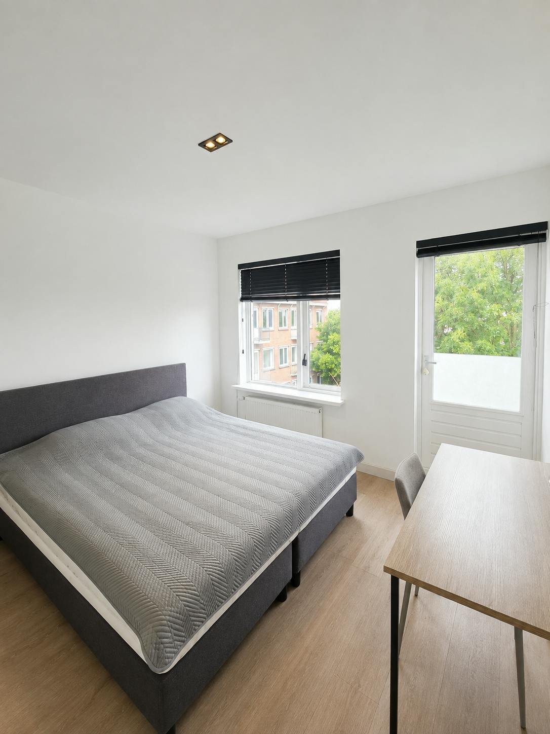 8d92512b-8b2a-43e4-b0ee-5fe710c19b2b Kamer in Rotterdam