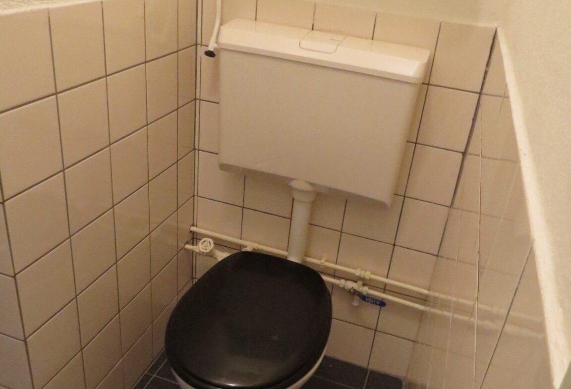 1152