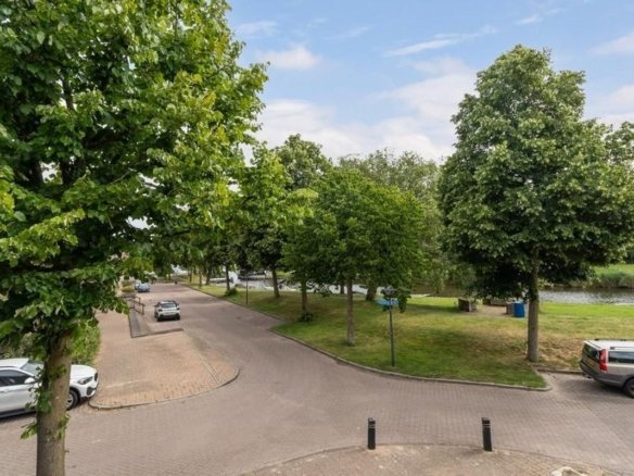 Eem, 1273PK Huizen