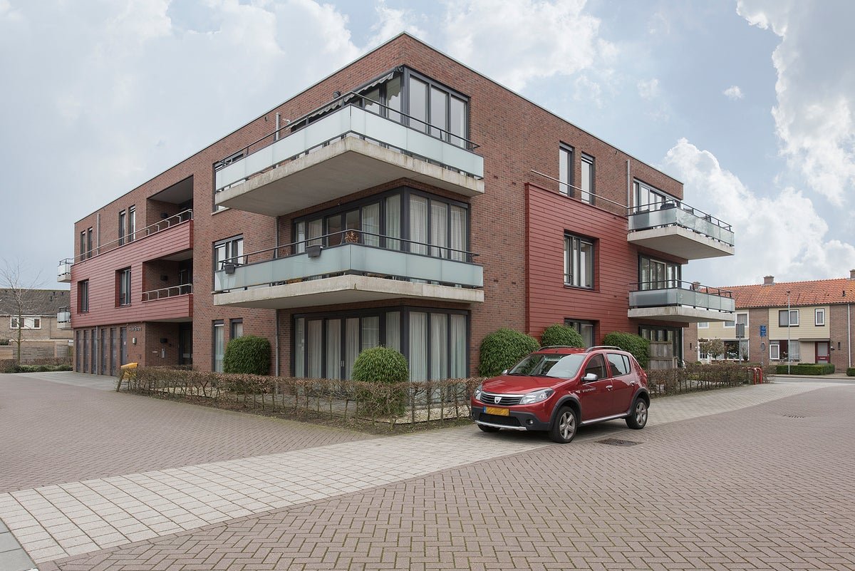 924dd814-d6f2-5c1e-b2e2-f5cb94629341 Stationsweg, 8096AX Oldebroek