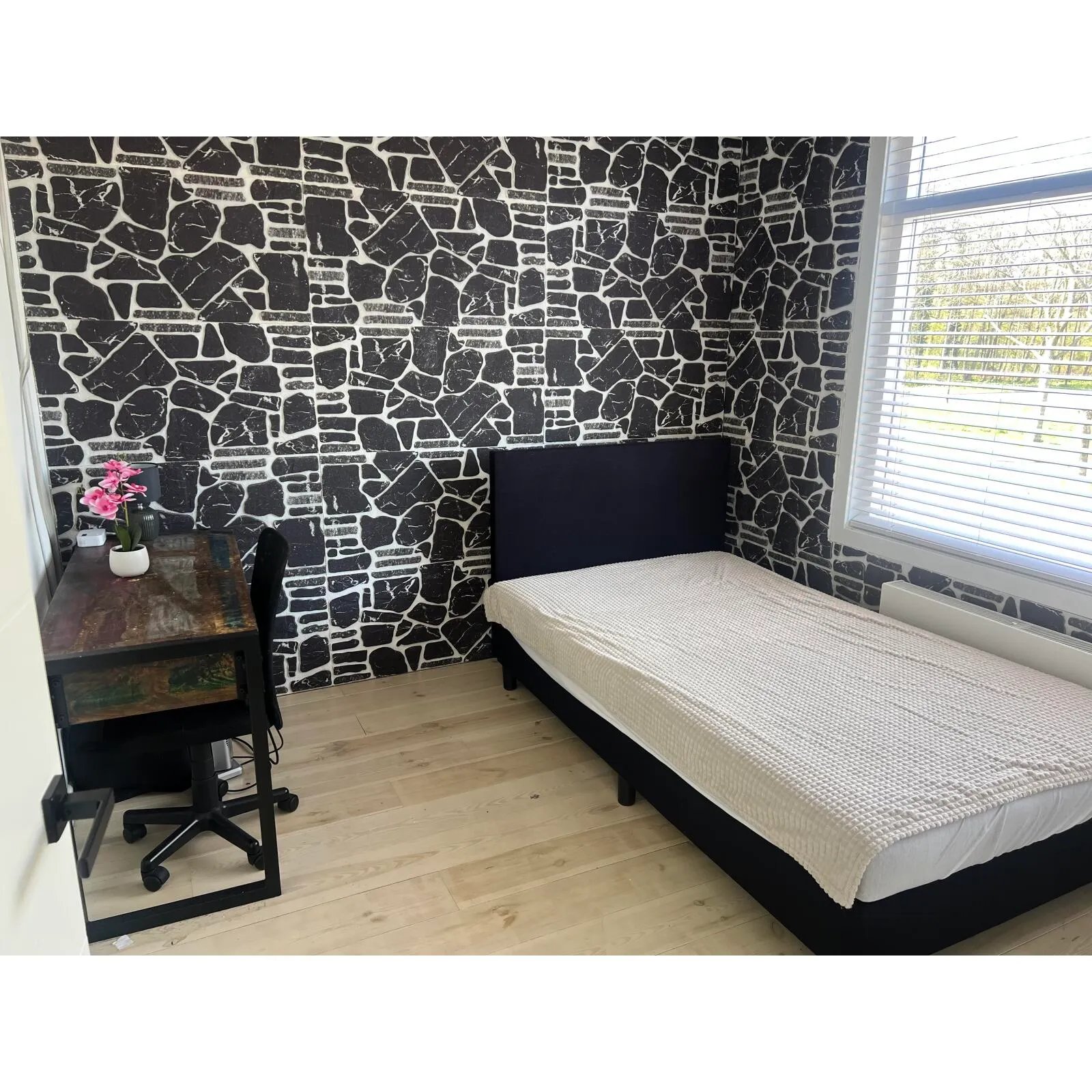 93deca7c-b65b-41f7-8264-80210146b704 Woning aan de van Vredenburchweg te Rijswijk
