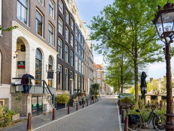 Kloveniersburgwal, 1011JZ Amsterdam