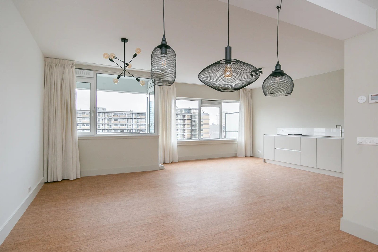 Woning aan de Kruiskade te Rotterdam