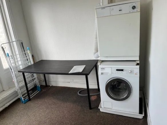 Woning aan de Haarlemmermeerstraat te Amsterdam