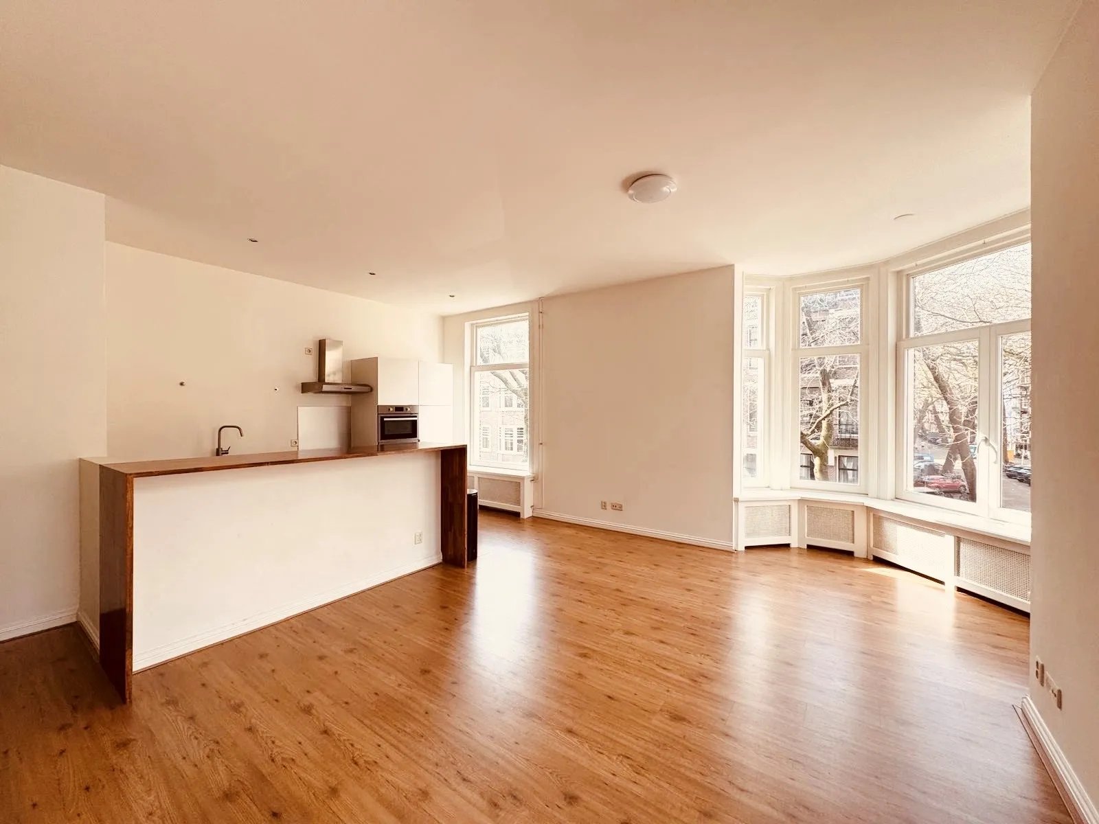 9ee5842b-2e89-40bf-86a5-8de48314a5c6 Woning aan de Lomanstraat te Amsterdam