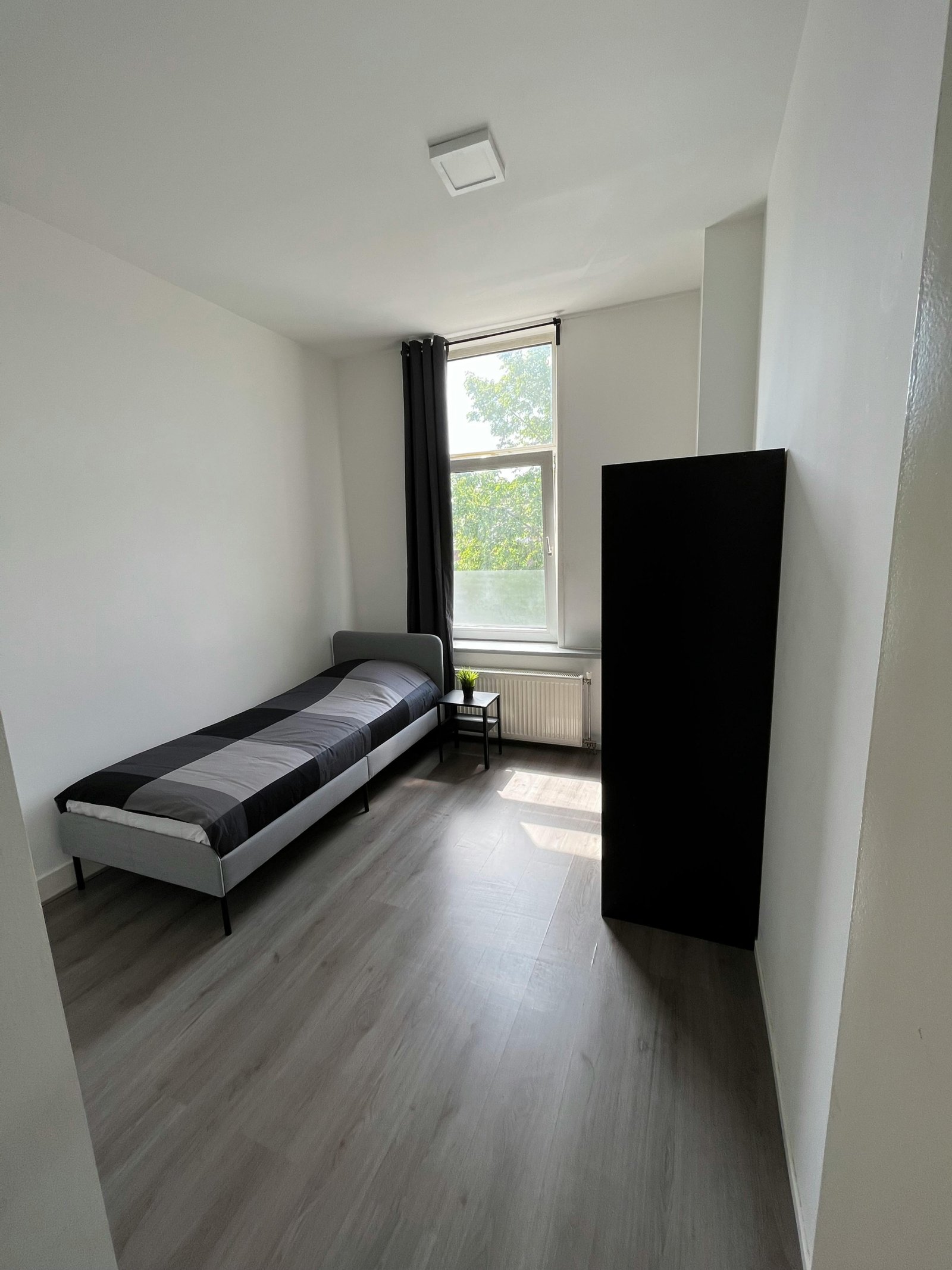 a2f6ad83-a4bb-4af6-9447-f55d6d83244b Kamer in Rotterdam