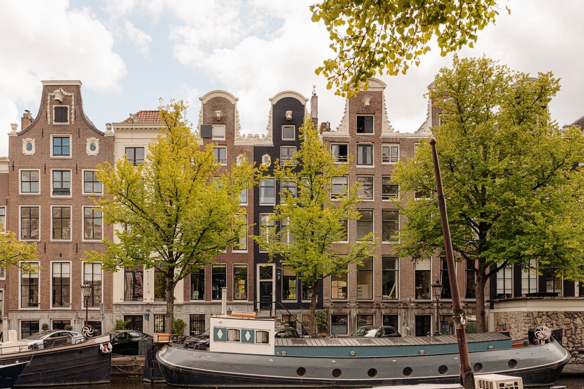 a546ab37-5e48-5821-aba5-7f93c652dd86 huis
