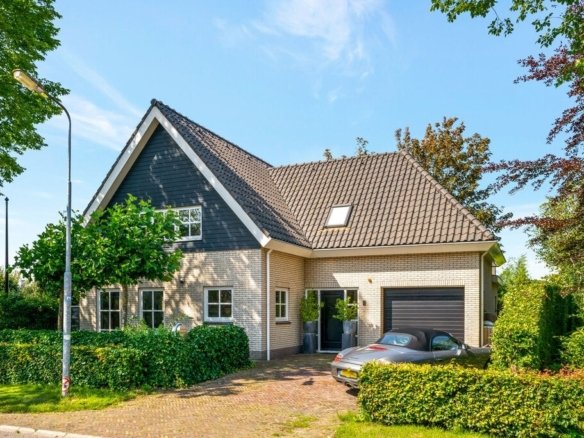Visweg, 1906CR Limmen