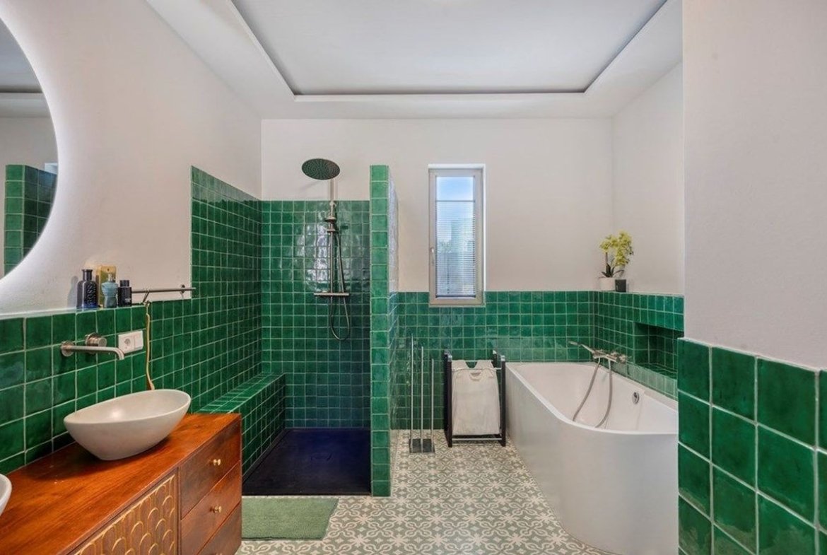 1170