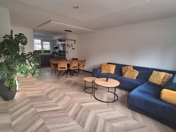 Noten-bogerd, 3343BH Hendrik-Ido-Ambacht