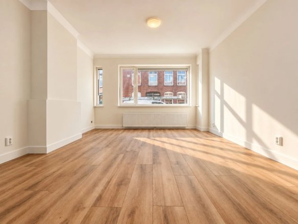 Woning aan de Roerstraat te Den Haag