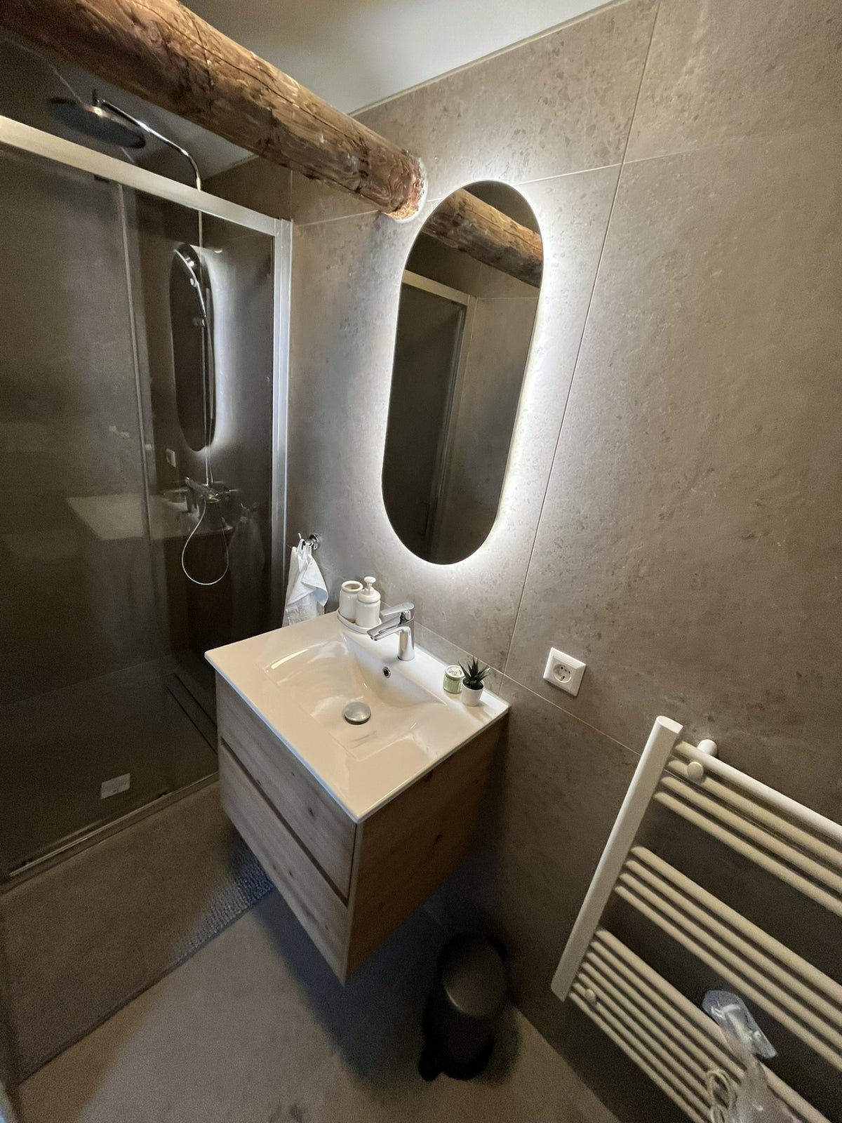c02cf85c-9645-5dee-a3ca-dbb7a616d9f9 appartement