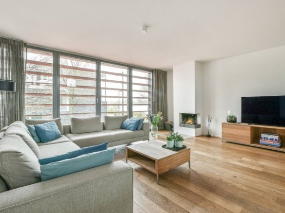 Woning aan de Jan Olphert Vaillantlaan te Amsterdam