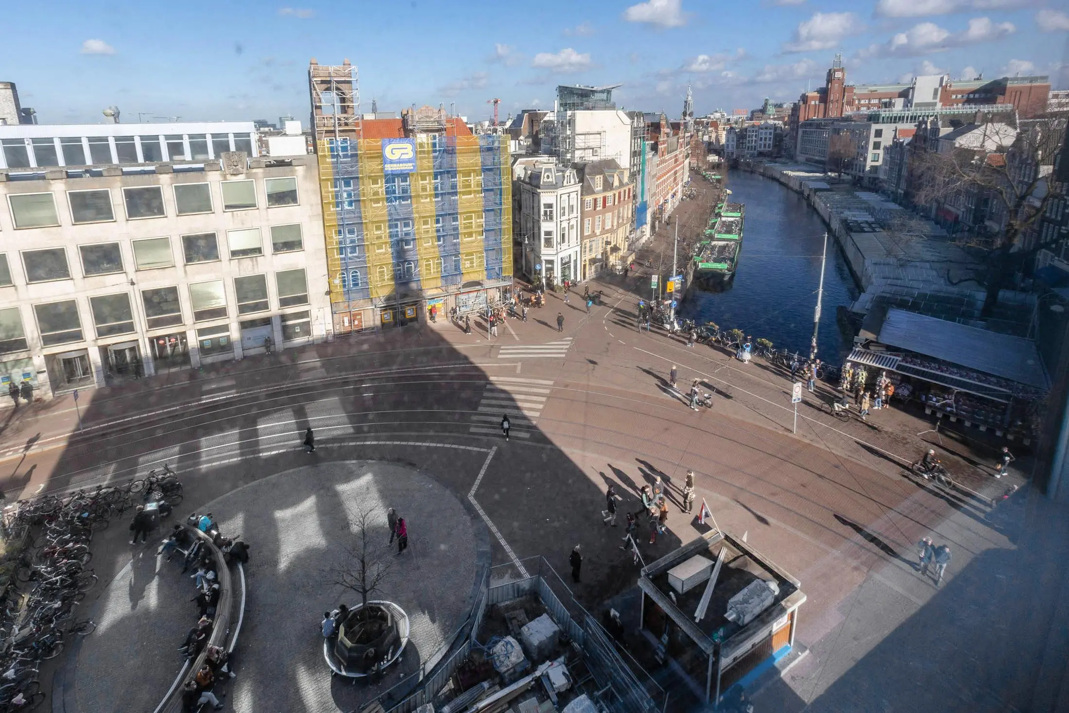 c8787545-a23a-4011-a557-0b93c400554f Woning aan de Koningsplein te Amsterdam