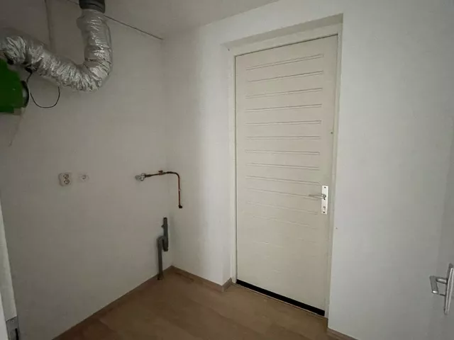 640