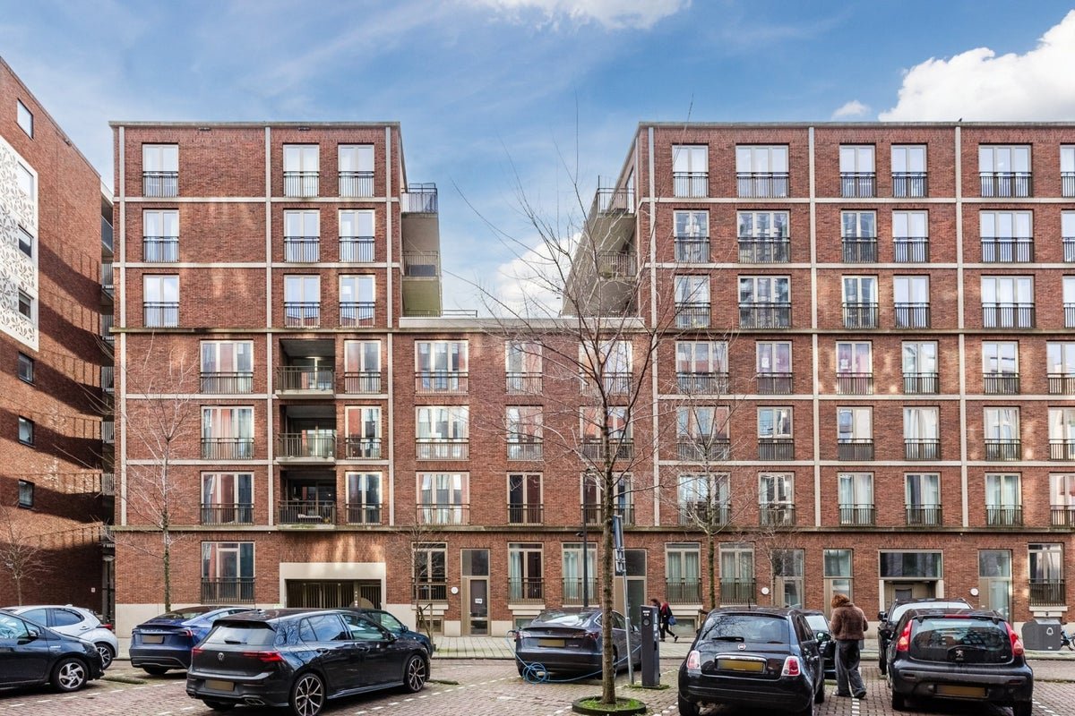ca845ec2-71b7-5b41-a18e-98202cb36f1a appartement