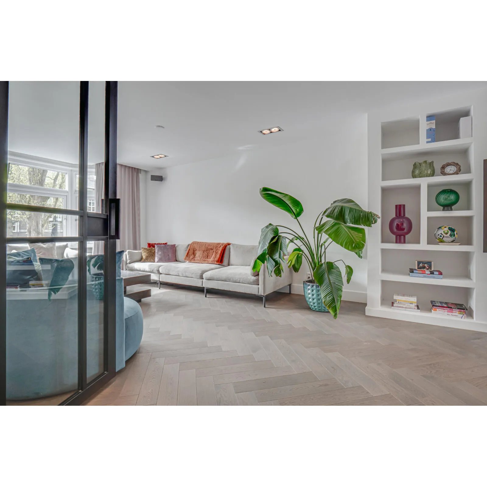 cb764f77-1025-41c4-8c62-c02c16410c6d Woning aan de Rooseveltlaan te Amsterdam