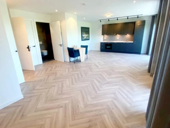 Woning aan de Hoofdweg te Hoofddorp