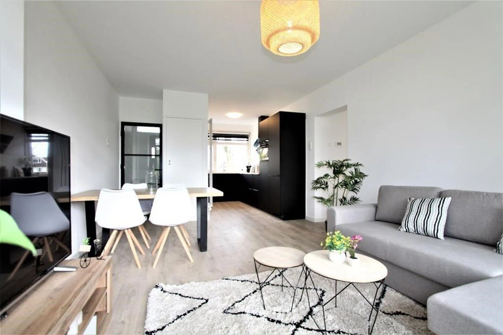 d8f4b07b-d296-4ce2-aa1f-a0b78fa8e870 Woning aan de Spurgeonlaan te Amstelveen