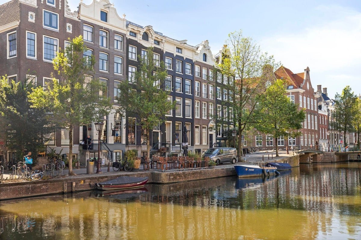 d94501b3-0783-593d-94a8-39617b0c5cca Kloveniersburgwal, 1011JZ Amsterdam