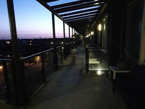 Woning aan de William Barlowlaan te Amsterdam