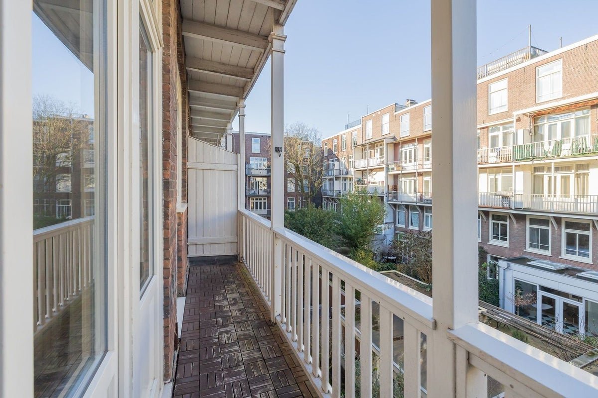 dea3582f-7d17-5c3d-bf8e-32f285ef0c4f appartement