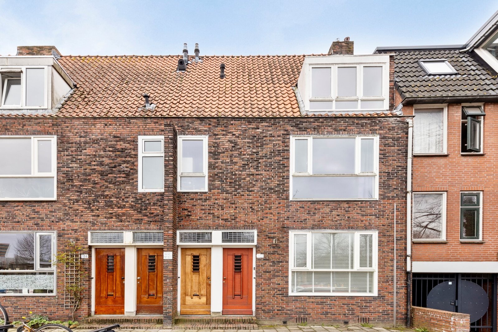 Woning aan de Winschoterdiep te Groningen