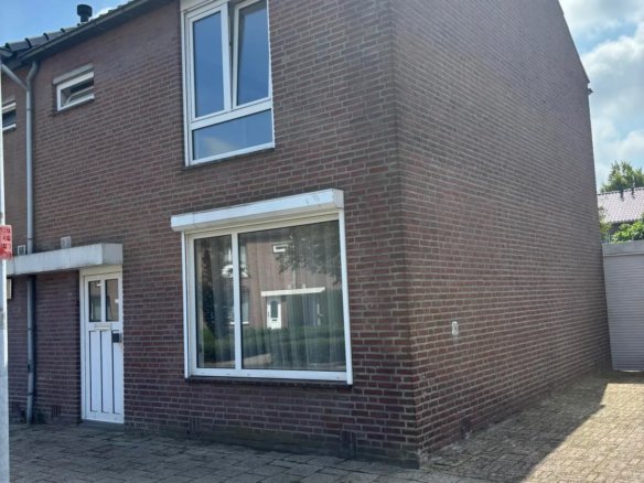 Woning aan de Albertina Agnesstraat te Weert