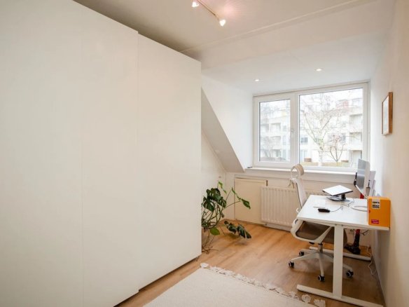 Woning aan de Amerongseberg te Utrecht