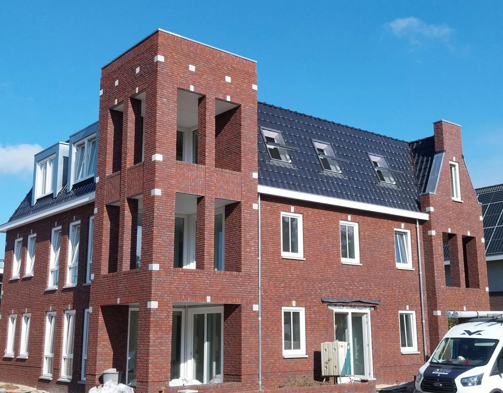 e695b1d4-fd5c-4c60-b660-28dc2cc497ac Woning aan de Floresstraat te Hengelo