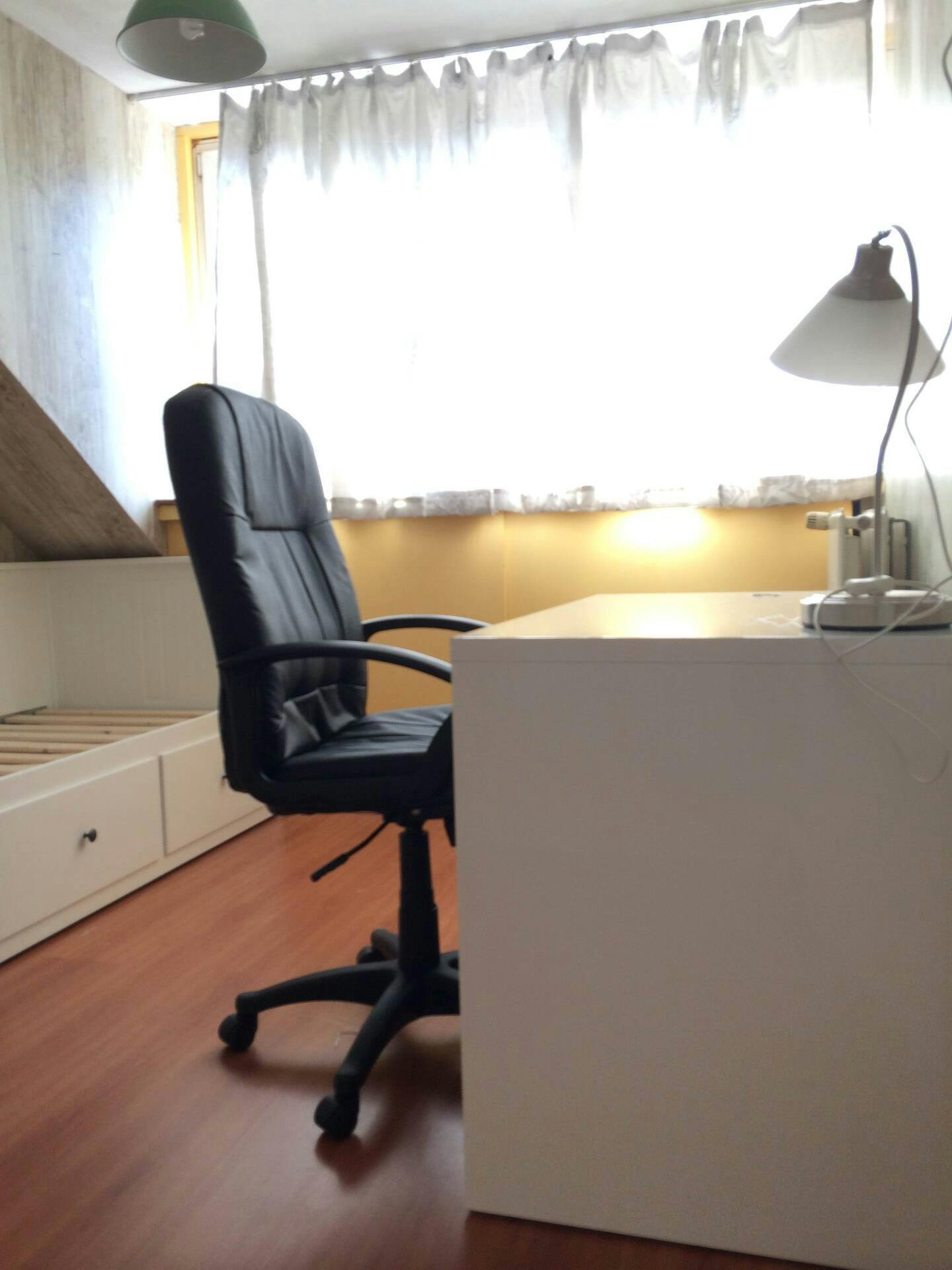 e91e46dd-54d6-441a-82a2-af7d6abfe2a9 Kamer in Rotterdam