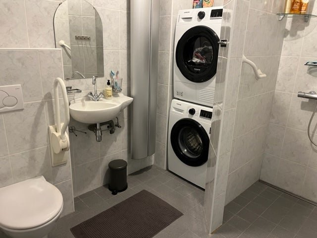 640