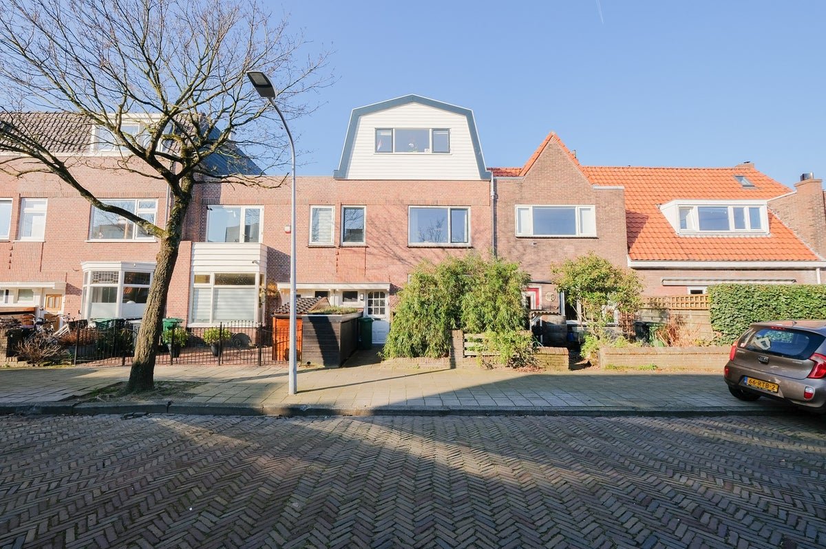 ecb65db2-51b8-55bc-a723-4fb3e41c6377 huis